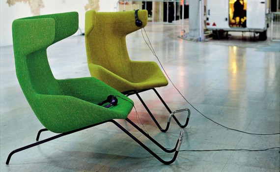 take-a-line-for-a-walk-armchair-footrest-alfredo-haberli-moroso-6