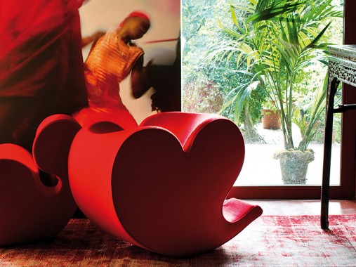 moroso-soft-heart-armchair-lifestyle